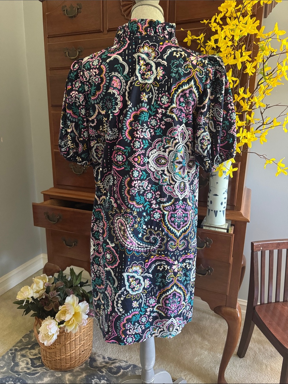 Crown & Ivy Puff Sleeve Ruffle Neck Paisley Printed Dress Size Large - Picture 6 of 11